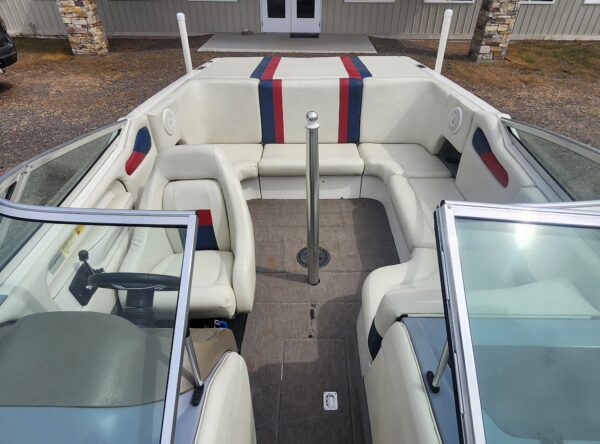 1996 Mastercraft Maristar 200VRS - Image 11