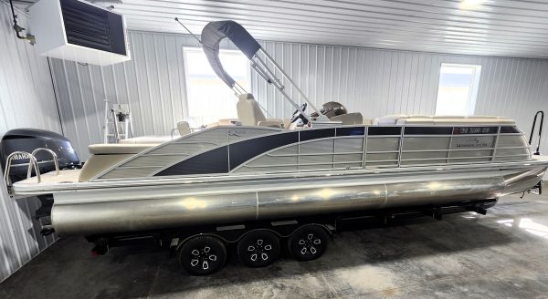 2018 Bennington 28 Q Swingback 10' Wide Tritoon - Image 6