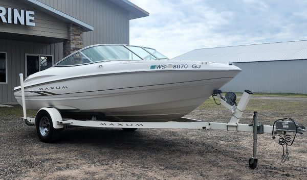 2001 Maxum 19' Bowrider - Image 7