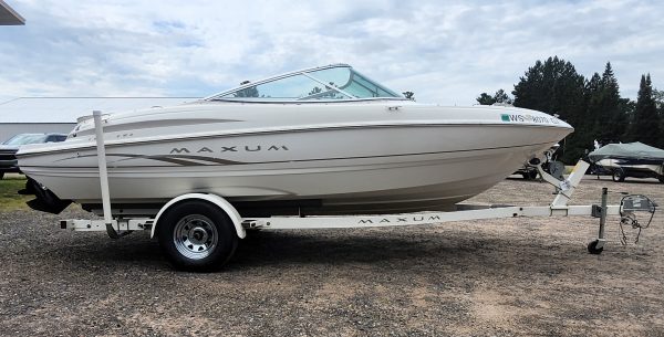 2001 Maxum 19' Bowrider - Image 6