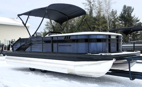 2025 Bennington 22' SX Swingback - Image 4